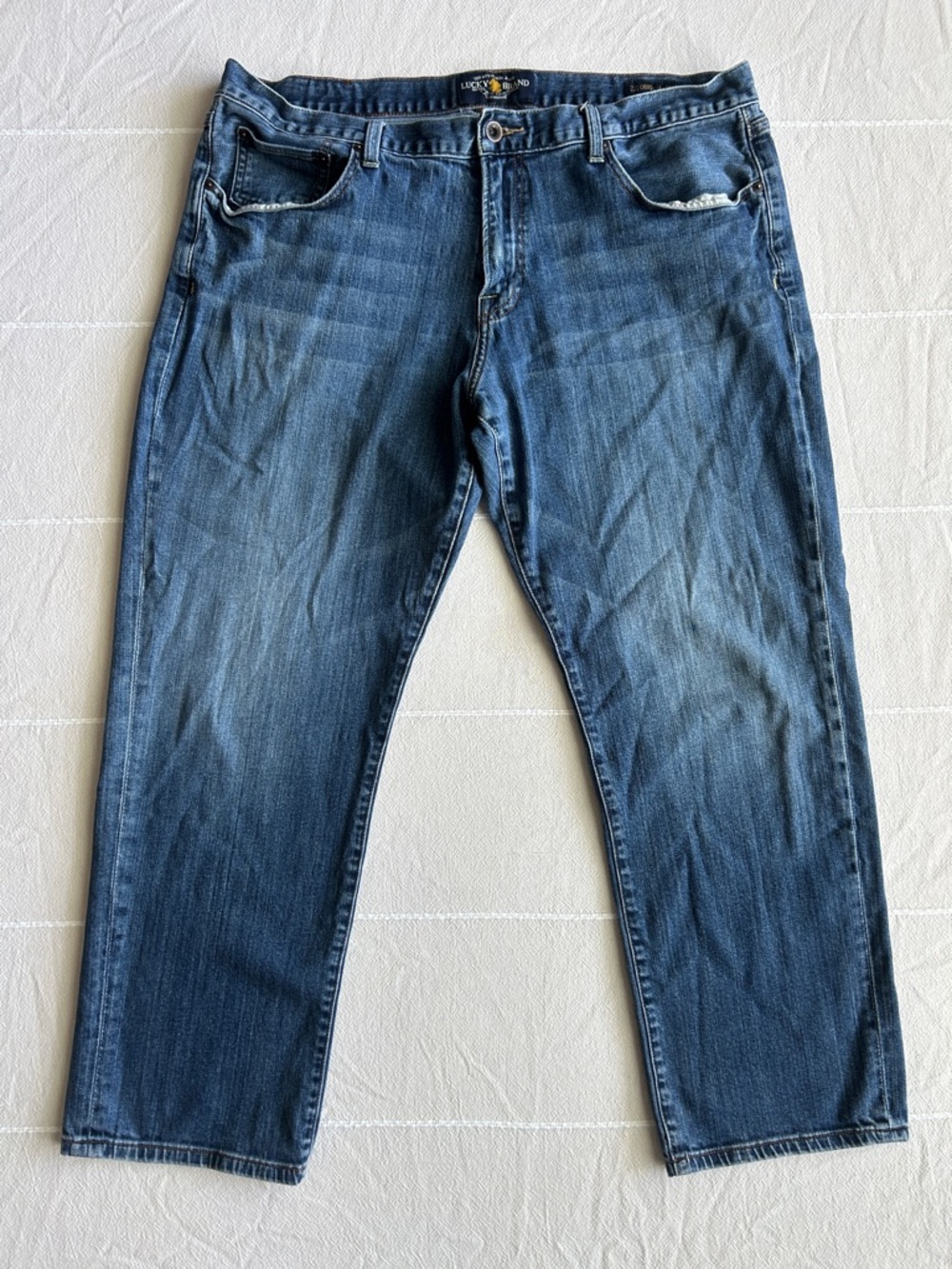 Lucky Brand Men's Relaxed Medium Blue Denim Jeans
